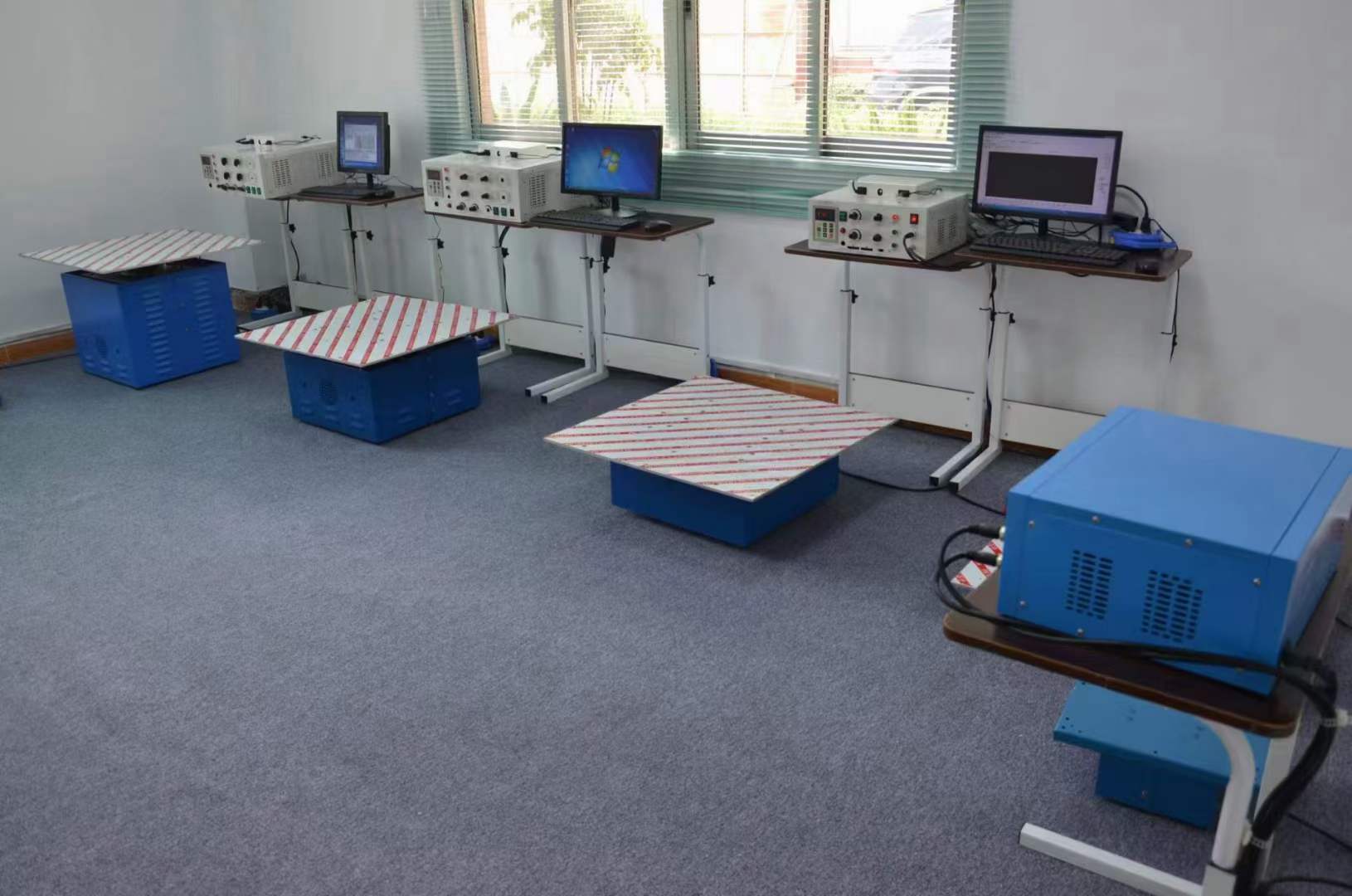 電磁式振動臺工作時對人體有危害嗎 ？