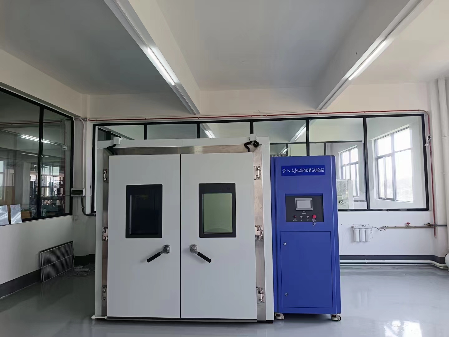 勤卓品牌步入式高低溫試驗室怎么對充電樁進行測試